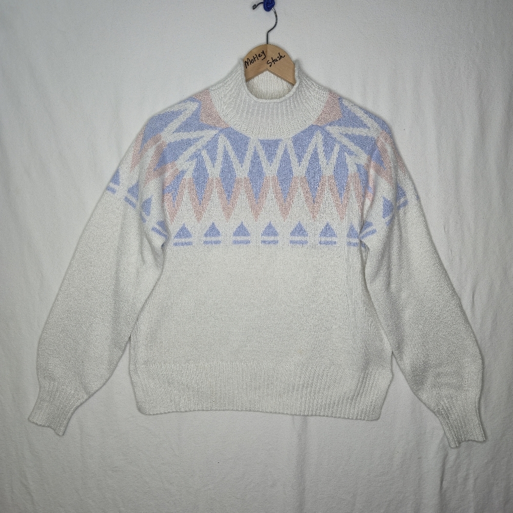 Mexx Ladies Long White Sleeved Sweater With Pattern Size Medium
